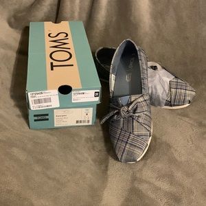 Toms Classic Blue Plaid with Bow 9w Woman’s